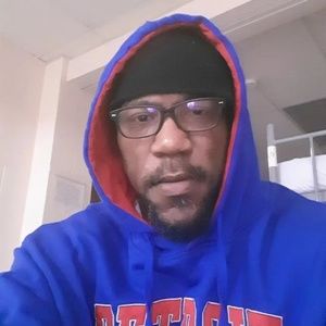 Meet your Posher, Beezy